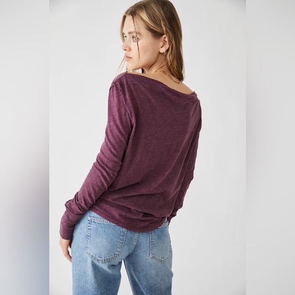 🌻🆕FREE PEOPLE Kimmi Long Sleeve Top Fig Jam color - Picture 3 of 9